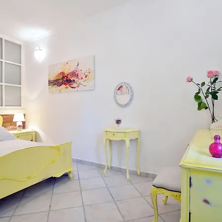 Kalixenia Apartment